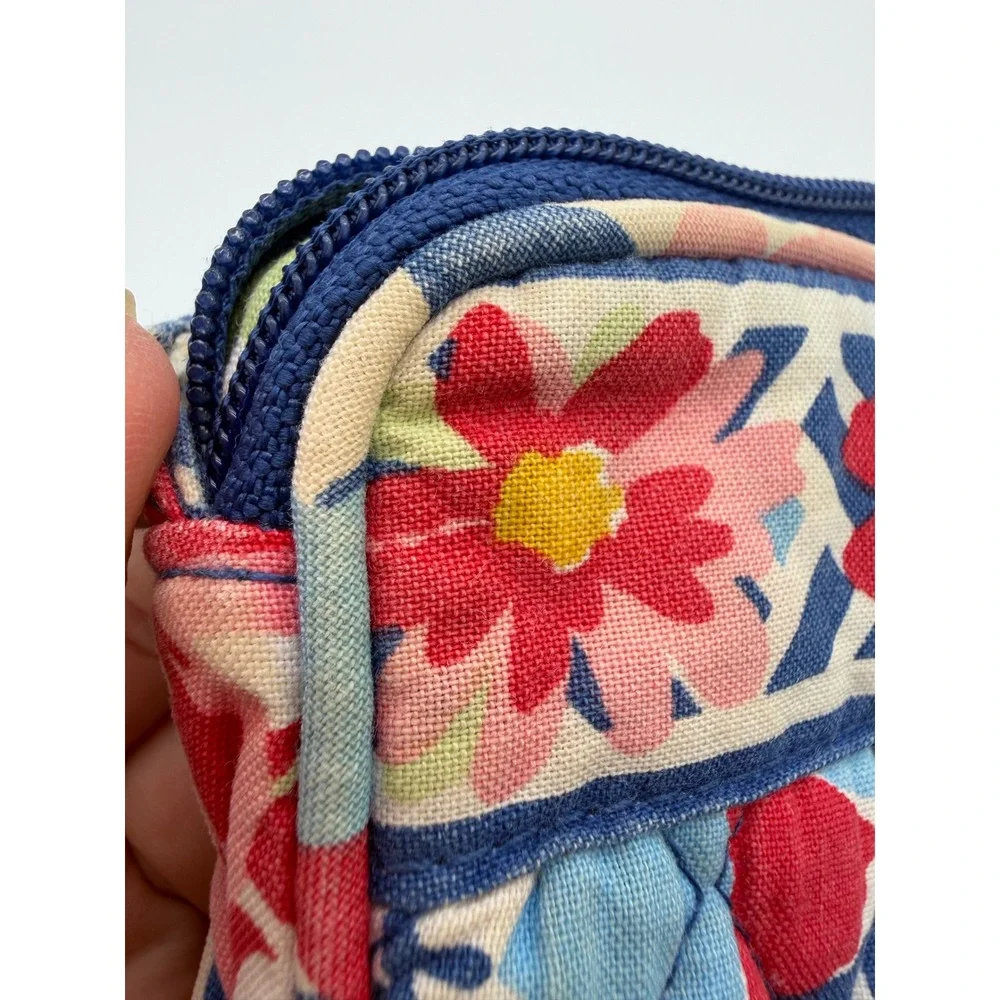 Vera Bradley Wristlet Women Small Multicolor Floral Quilted Cotton‎ Zip 7x4
